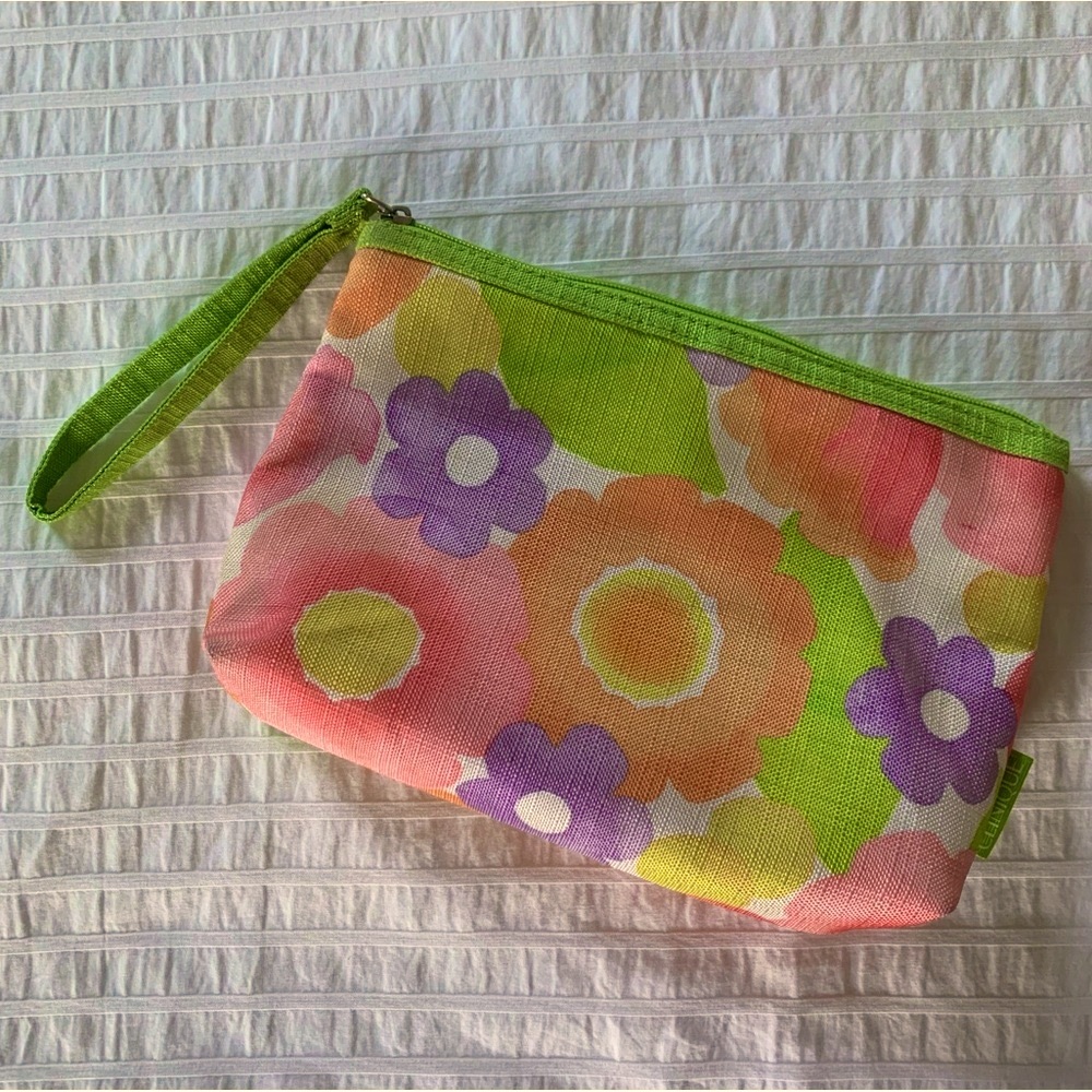 *free w purchase* Clinique Floral Makeup Bag